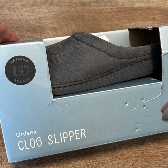 Wayland Square Unisex Faux Fur Lined Slip-on Indoor Clog Slippers Medium NWT - Picture 3 of 5